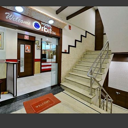 Hotel Orbit 34 Chandīgarh Buitenkant foto