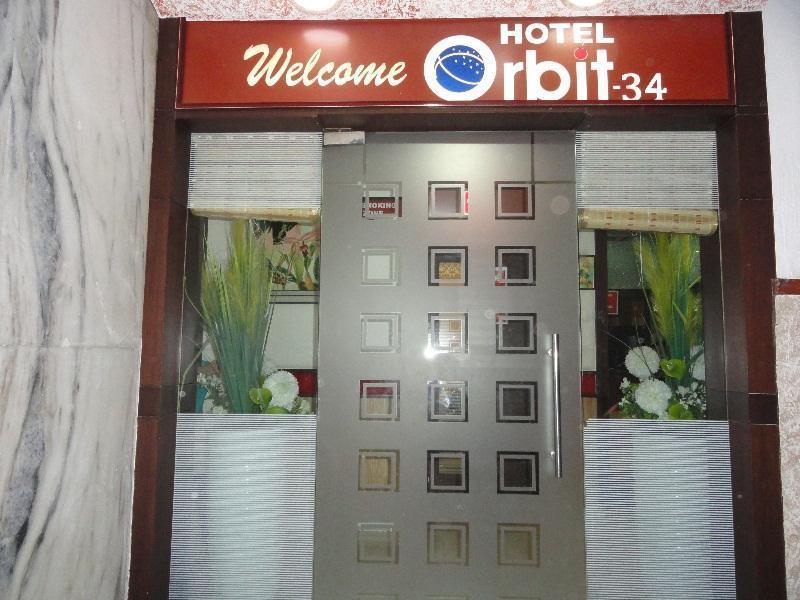 Hotel Orbit 34 Chandīgarh Buitenkant foto